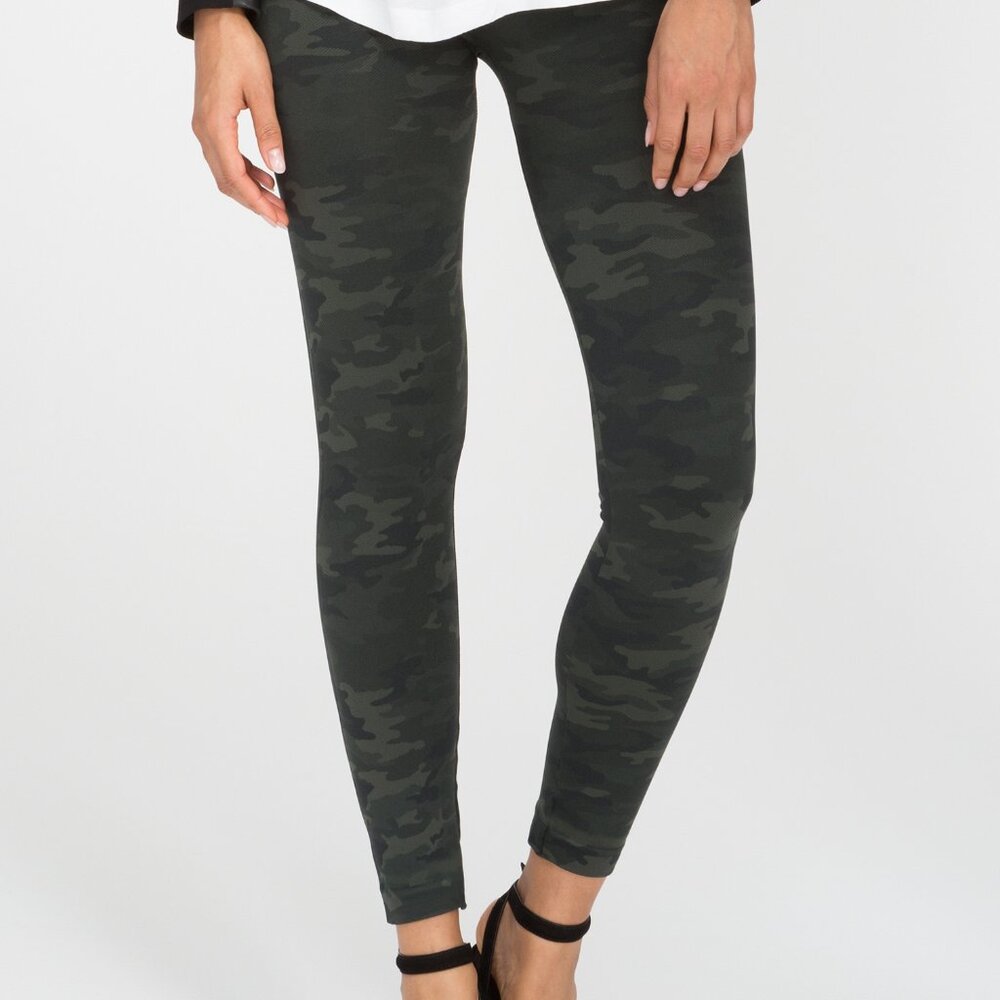 NWT SPANX look at me now, black camo leggings